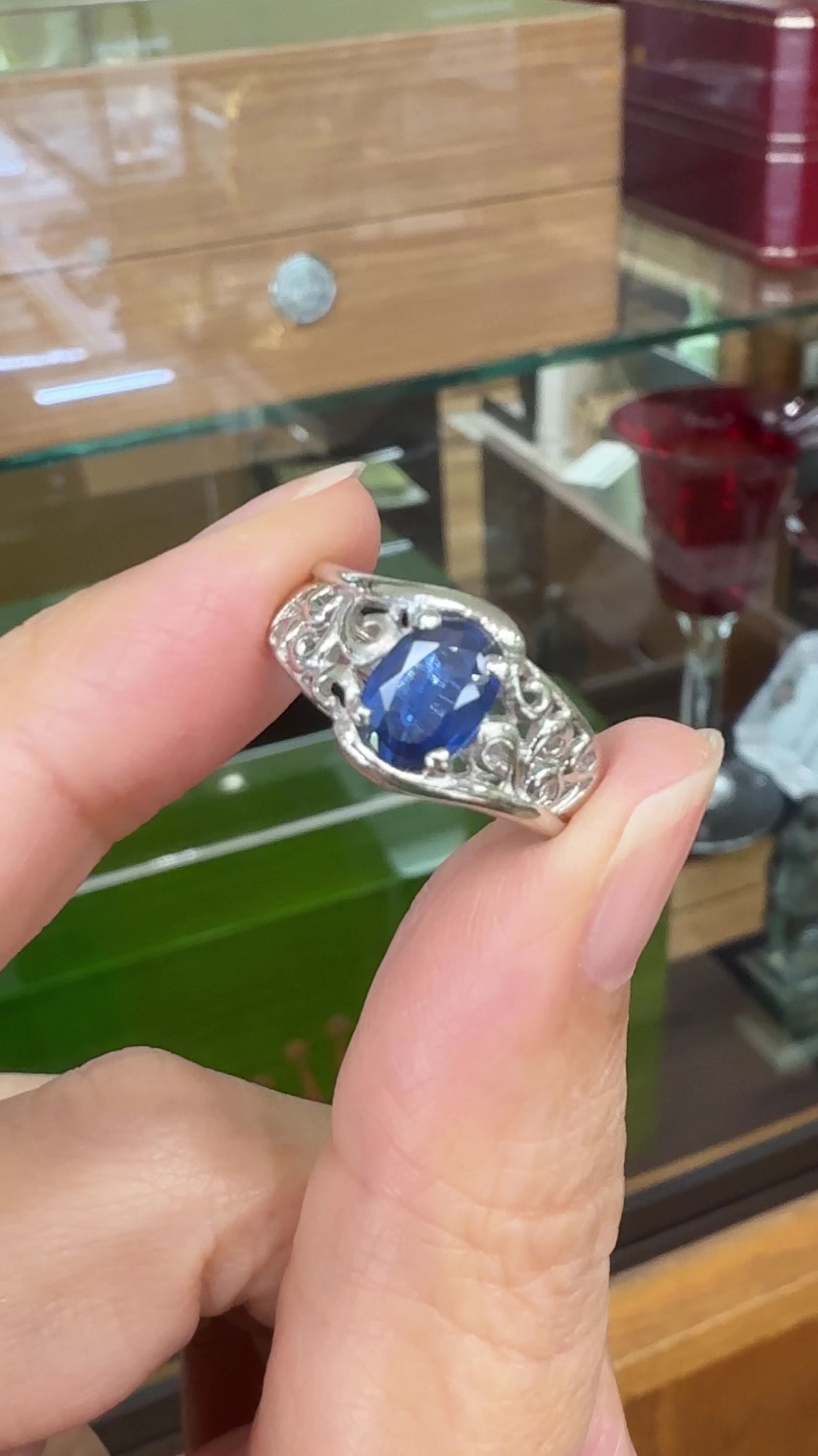 Kwiat Oval Blue Sapphire Filigree Ring Platinum