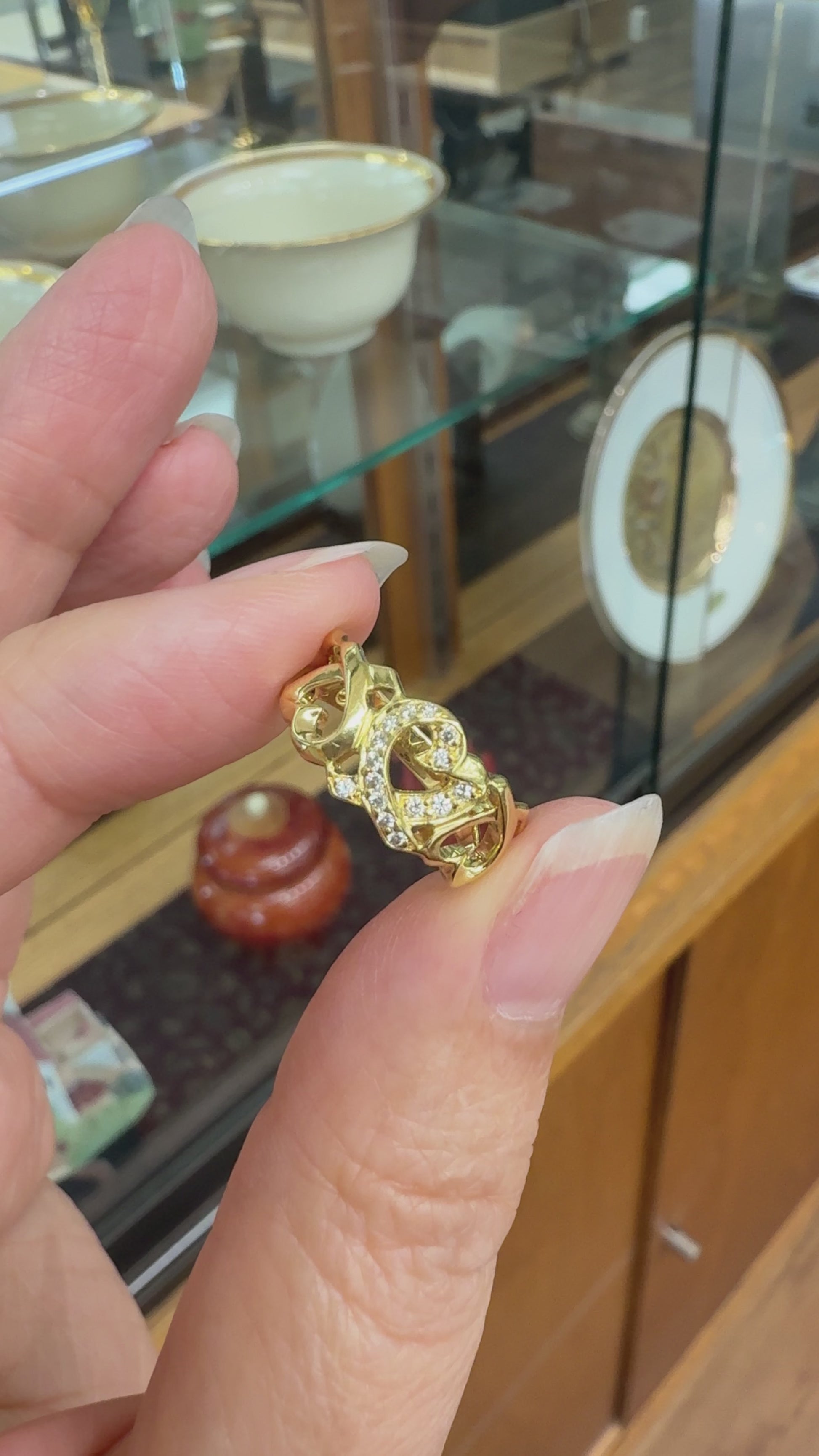 Tiffany & Co. Paloma Picasso Loving Hearts Diamond Ring 18k Yellow Gold