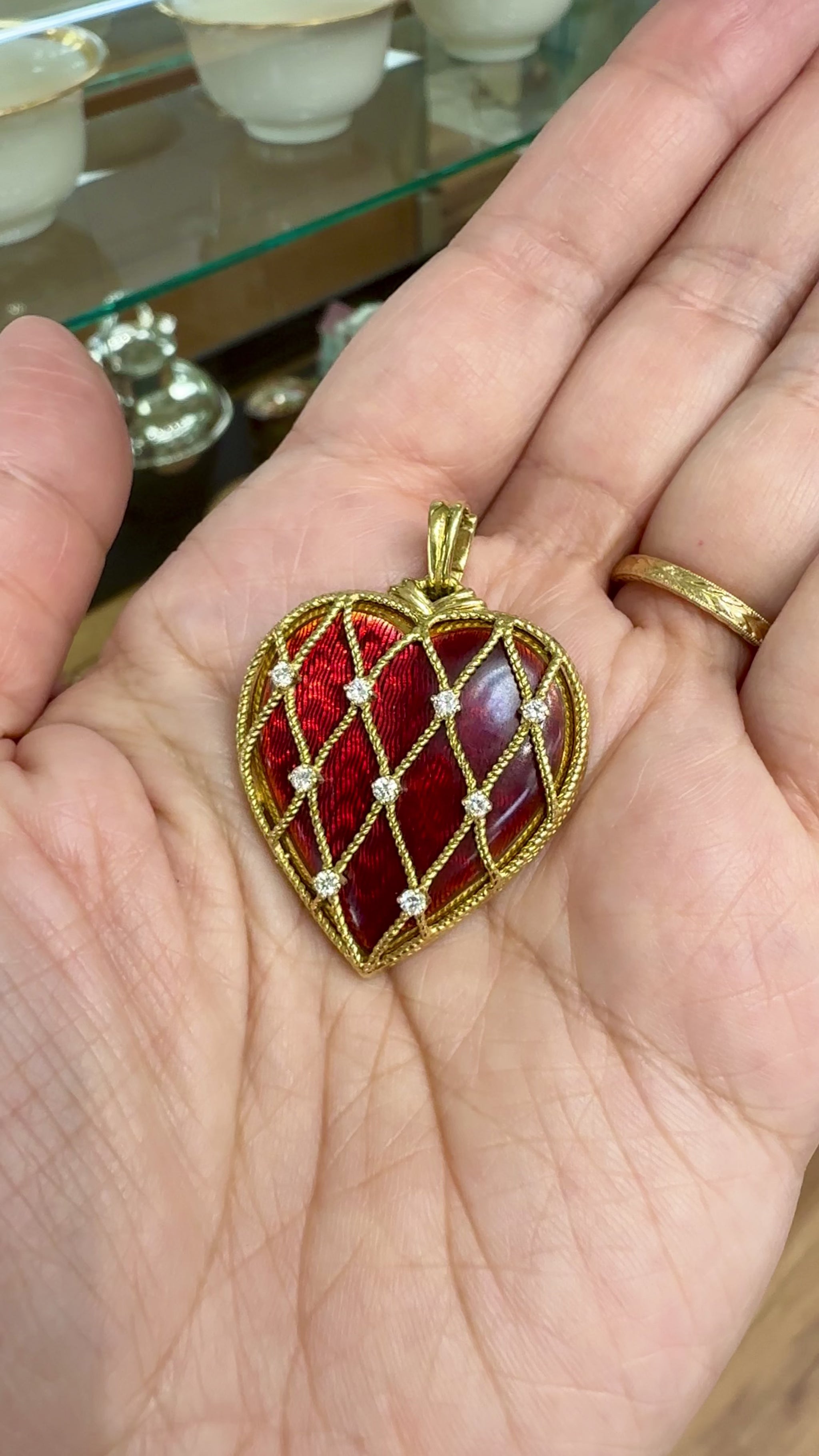 Vintage Red Guilloché Enamel Diamond Locket 18k Yellow Gold