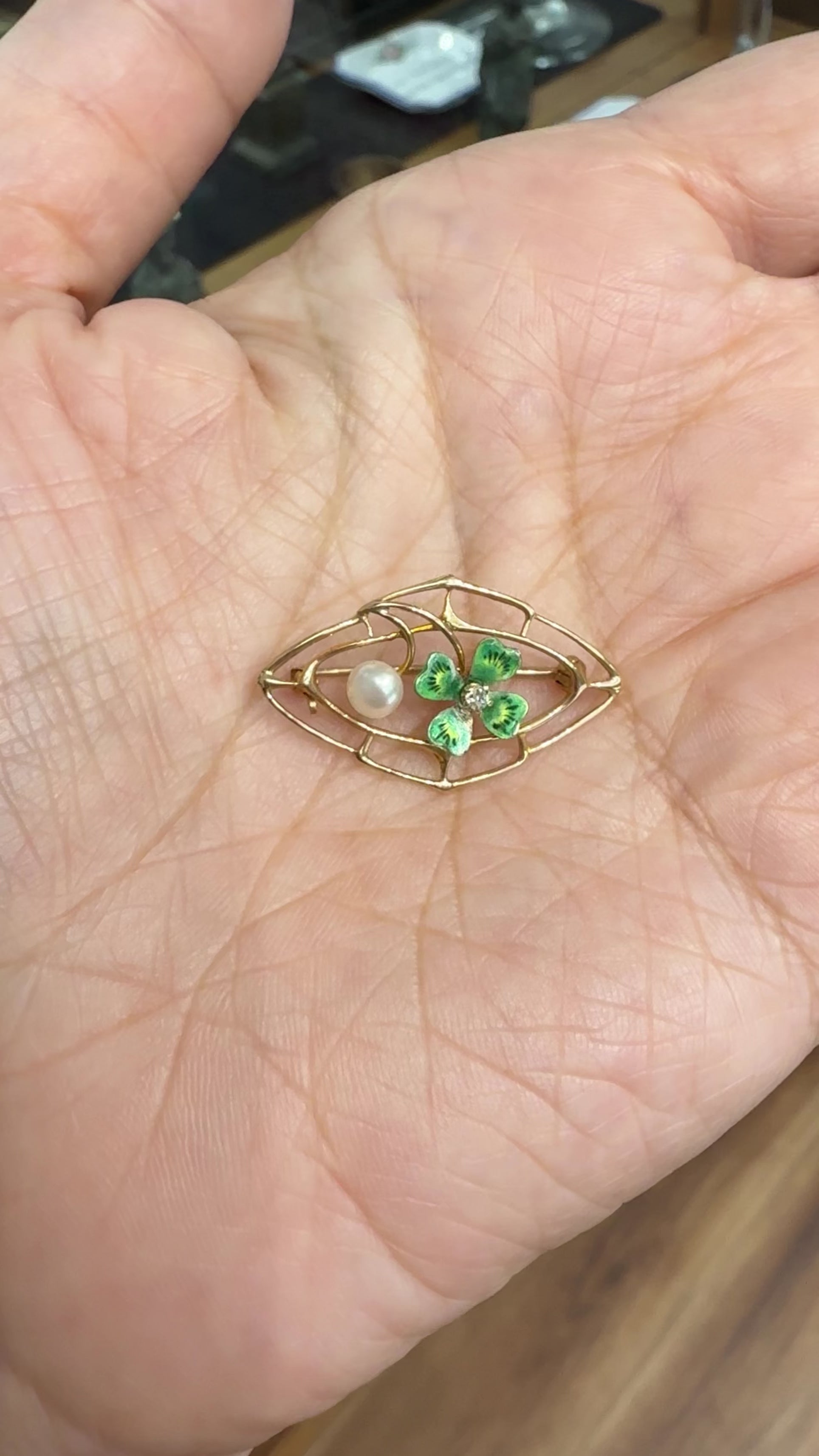 Edwardian Antique Four-Leaf Clover and Seed Pearl Old Mine Diamond Brooch 10k
