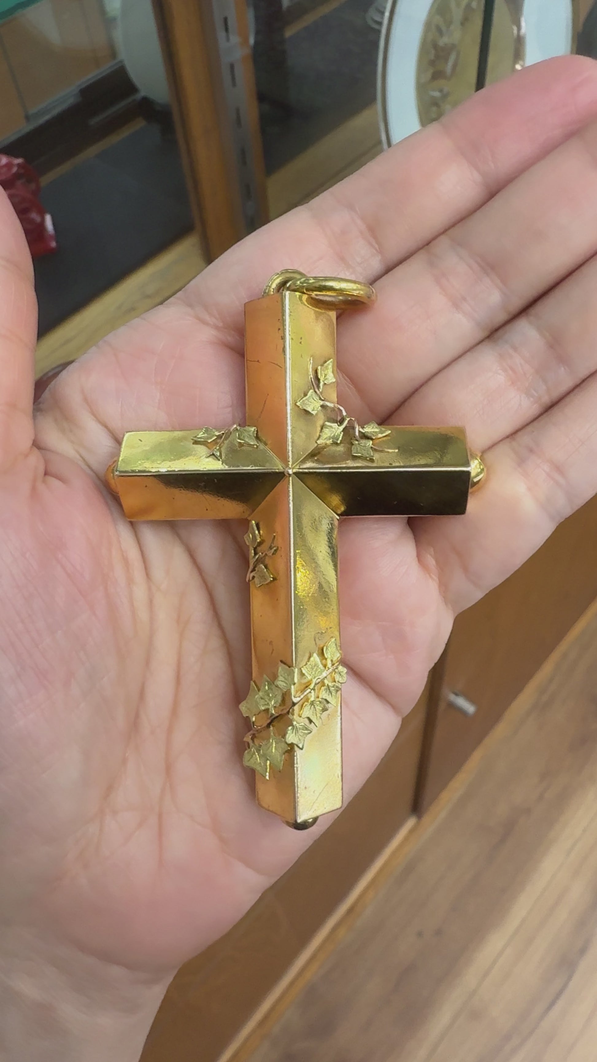 Large Antique Victorian Cross Pendant with Ivy Leaves 15k Yellow Gold