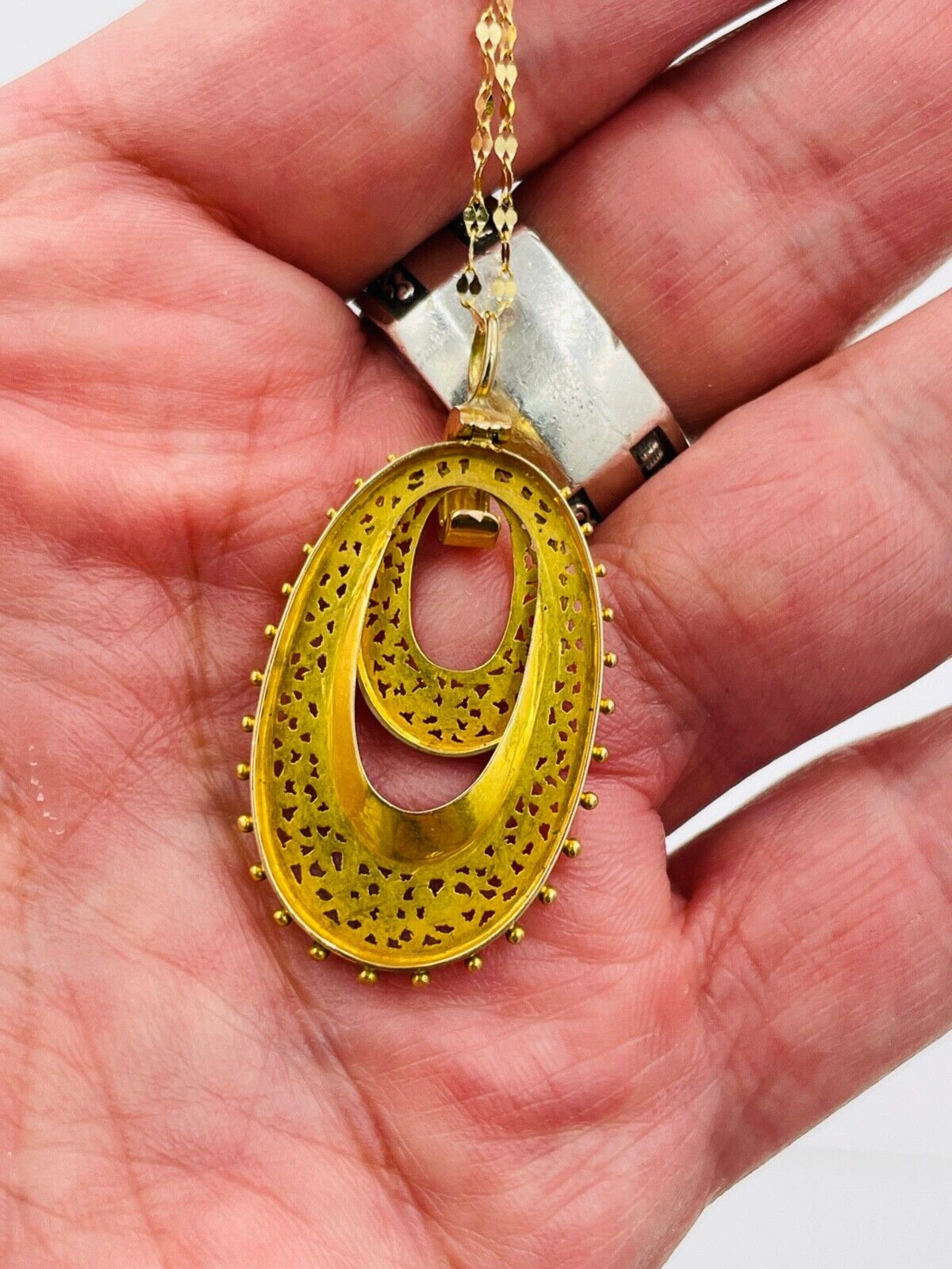 Antique 18k yellow Gold Filigree Pendant Necklace Victorian