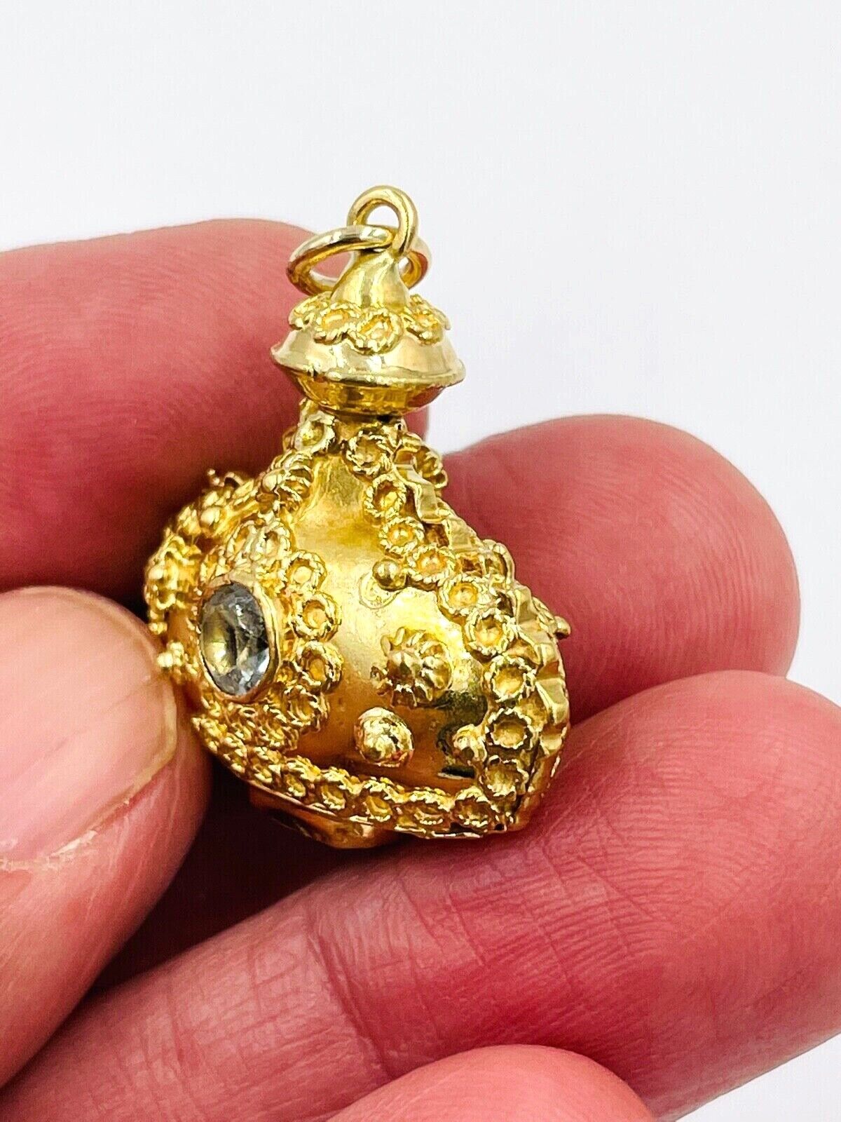 Vintage 18K Gold Genie bottle Charm Pendant with Aquamarine Gemstones