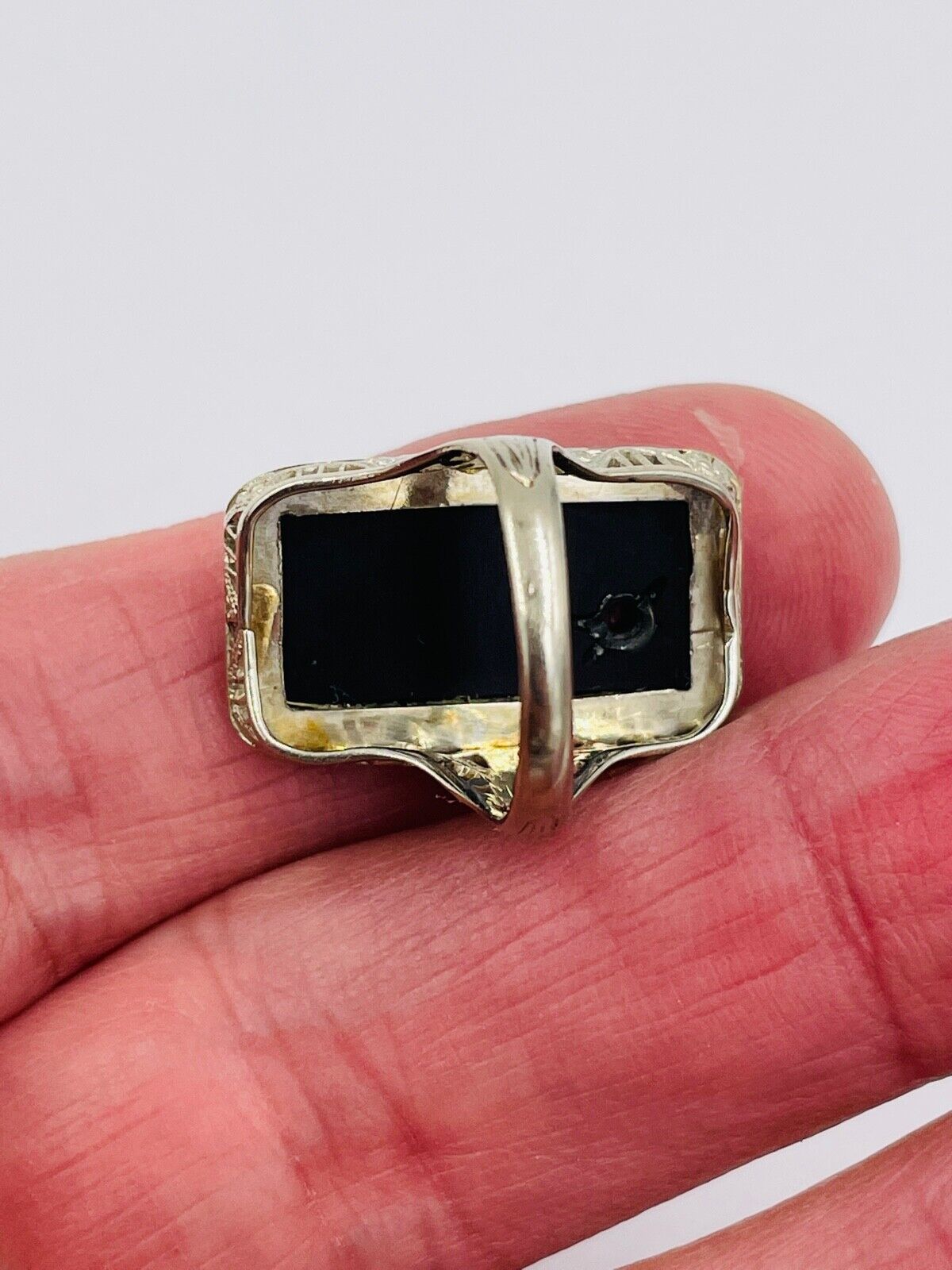 Art Deco 14K White Gold Filigree Diamond Onyx Ring size 3
