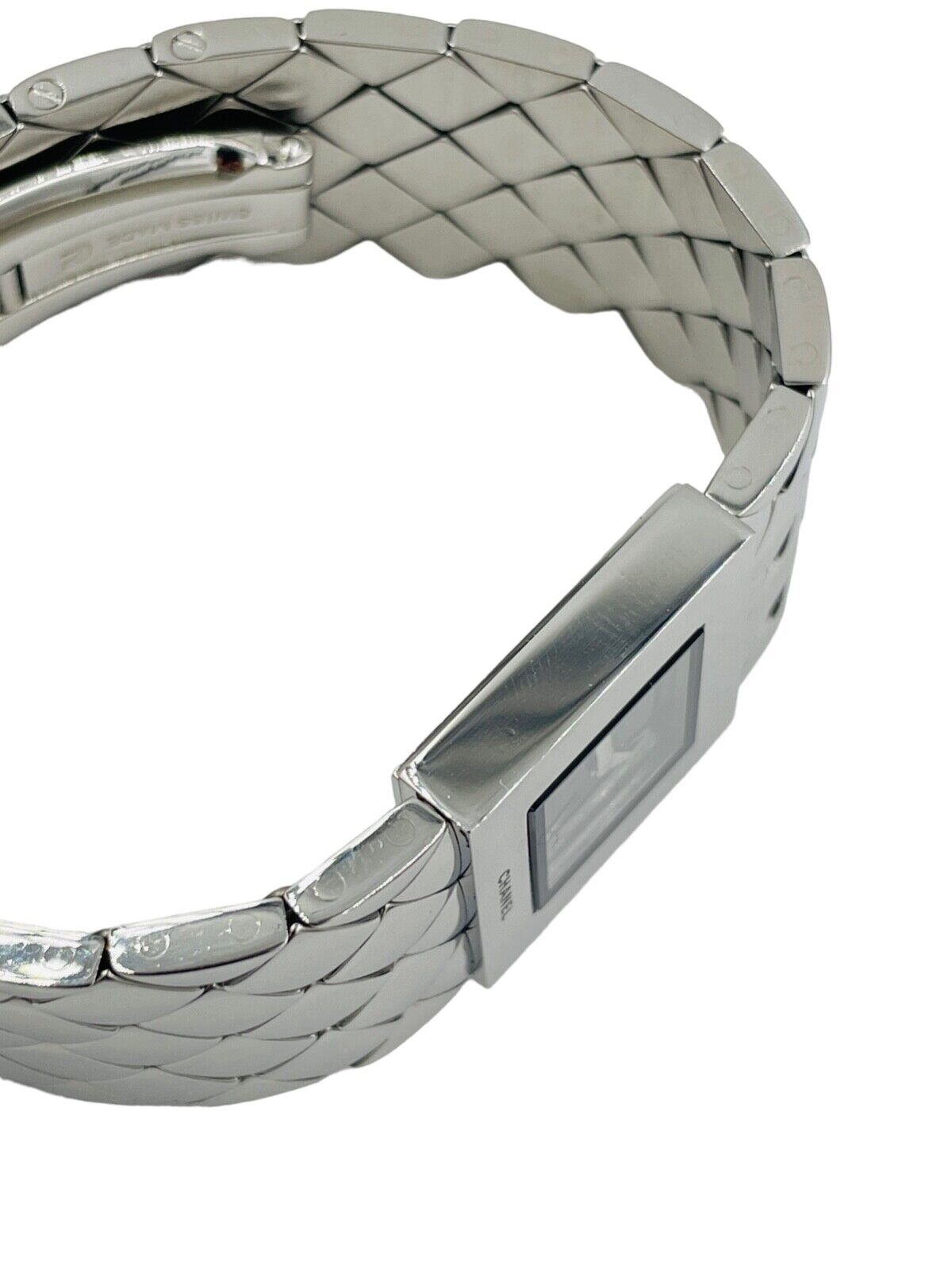 Chanel Matelasse Ladies Quartz Wristwatch Watch Stainless Steel Black Quilt