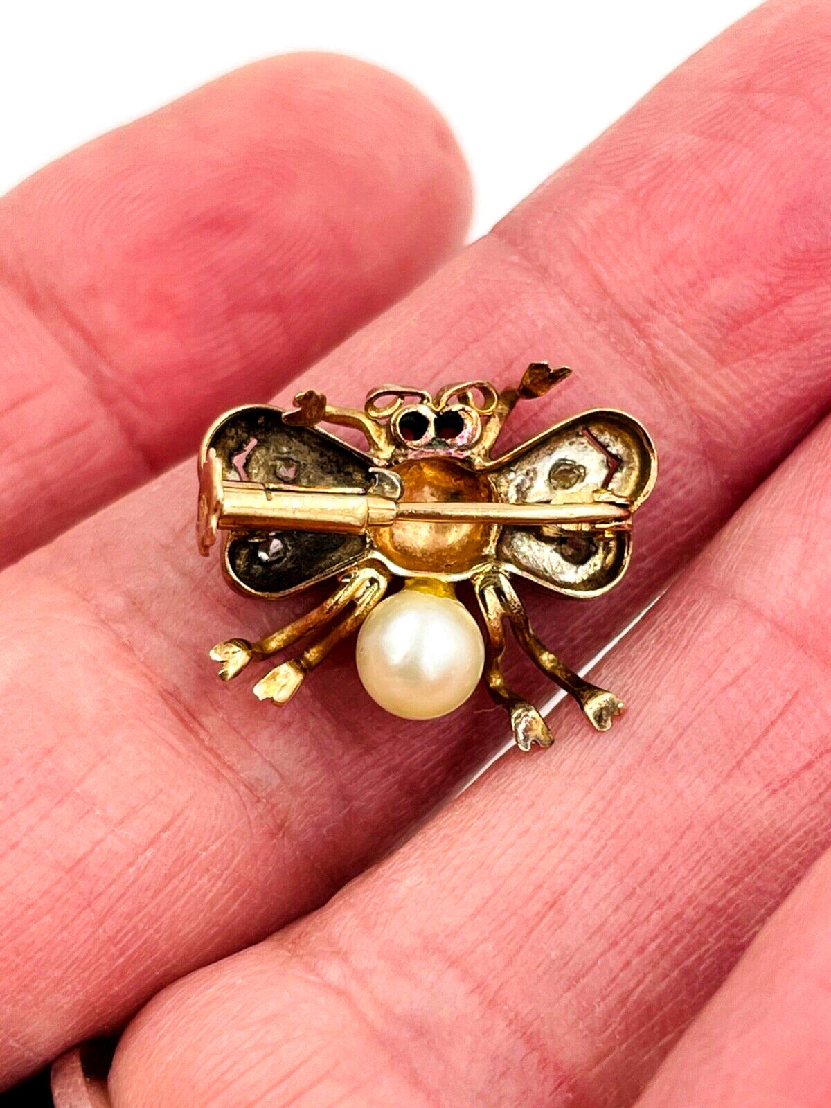 Victorian 18K Yellow Gold Fly Rose cut diamond brooch pin Ruby Pearl