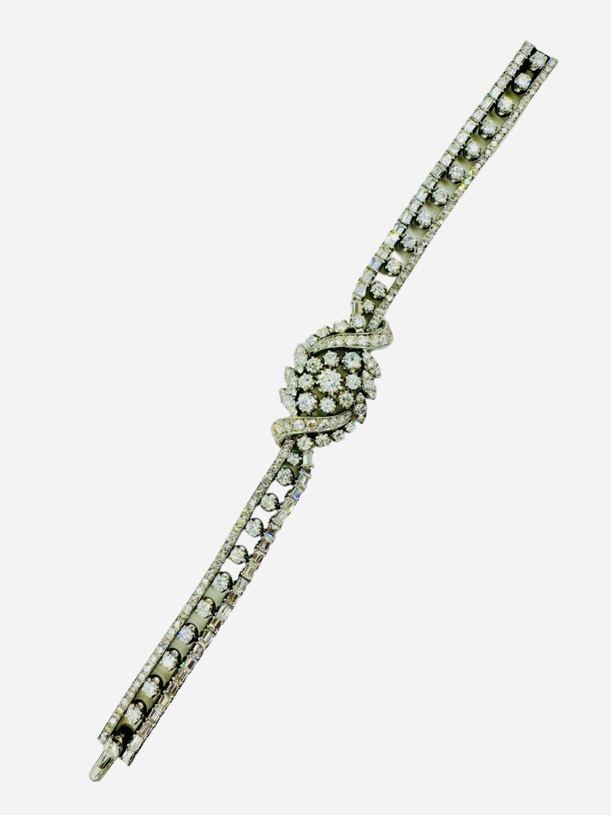 Vintage 10.50 Carats Diamond Platinum Bracelet