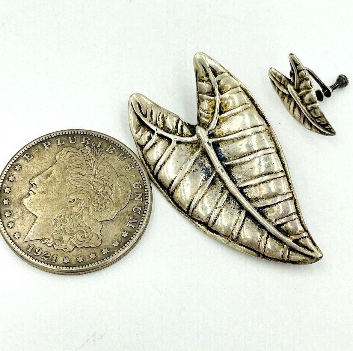 MING'S Honolulu Taro Sterling Taro Leaf Brooch pin with single earring