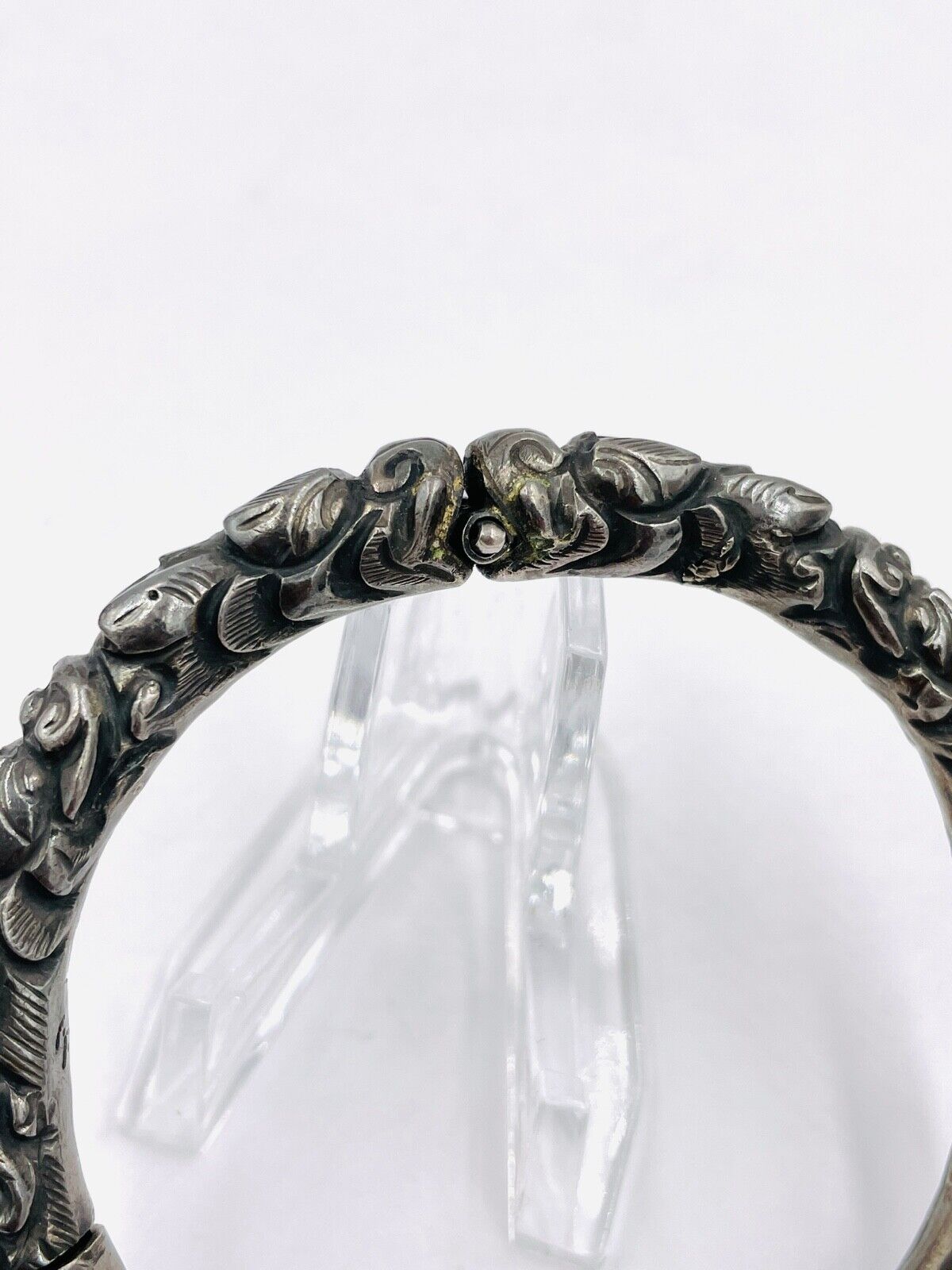 Antique Chinese Sterling Silver Double Dragon hinged Bangle Bracelet