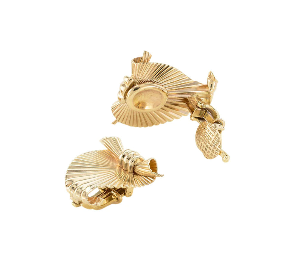 Retro Yellow Gold Brooch Matching Clip On Earrings Set