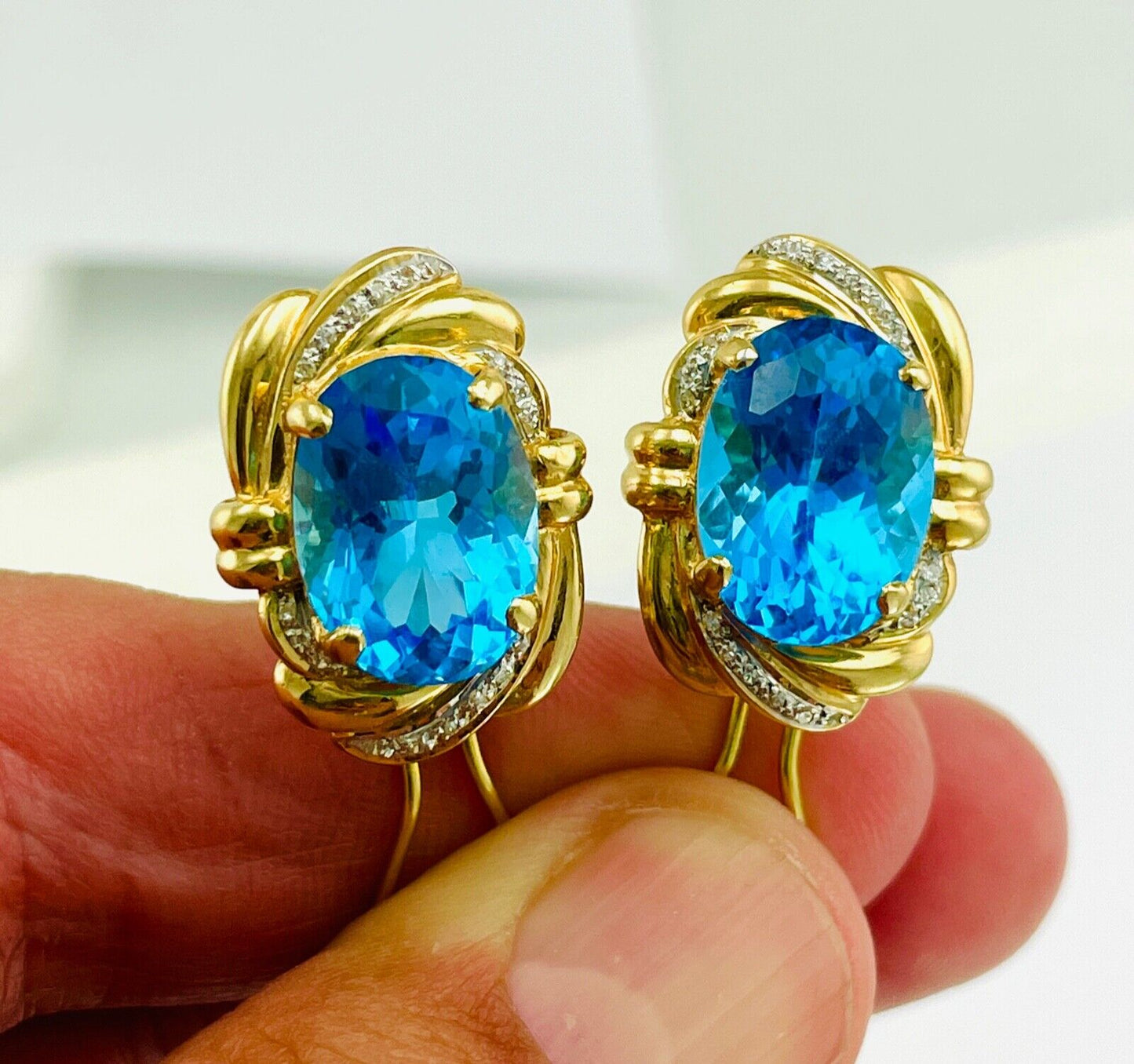 Estate 14k Gold Blue Topaz Diamond stud Earrings