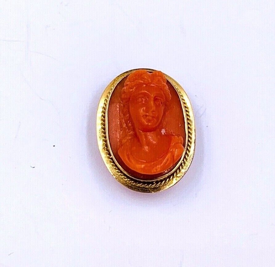 Antique 18Kyellow Gold Carved Coral Cameo Button Collar button