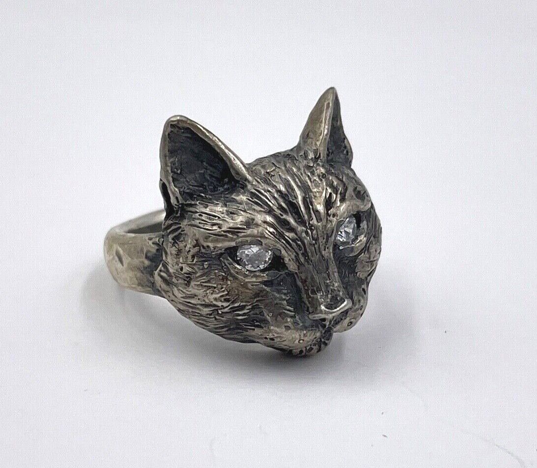 Custom Sterling Silver Cat Ring with Corundum eye hammered finish