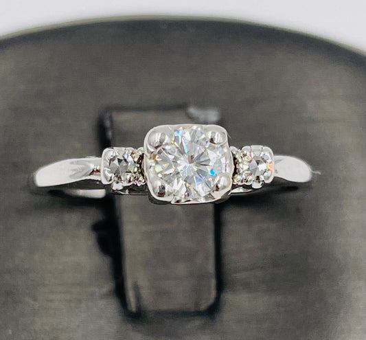 Vintage 14k White gold .30ct VS Diamond Ring wedding engagement .36cttw