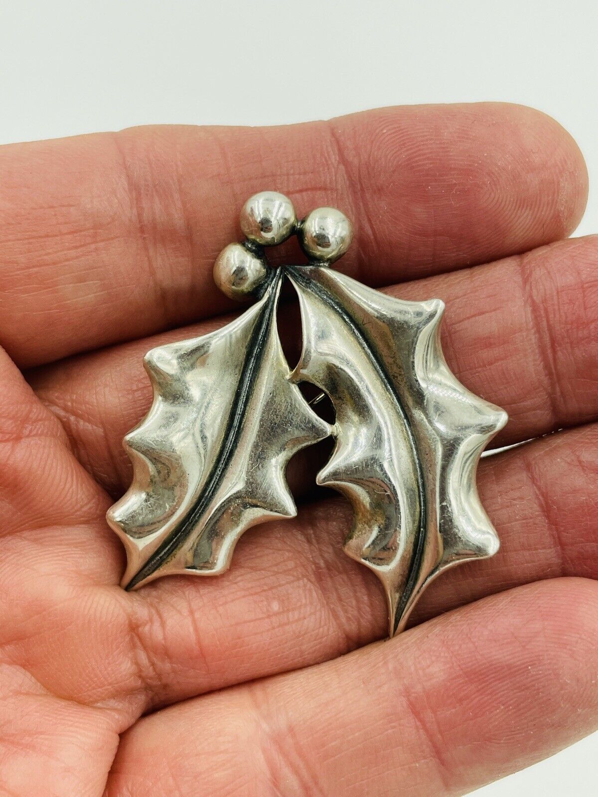 Retired James Avery Holly And Berries Sterling 925 Brooch Pin Rare