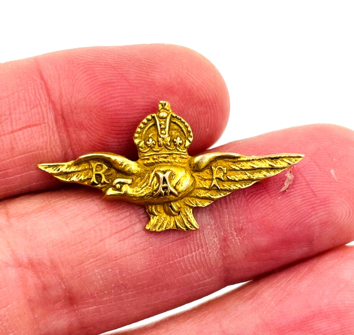 RARE WW2 BRITAIN RAF PILOT FULL DRESS ROYAL AIR FORCE WINGS 10k GOLD PIN WWII