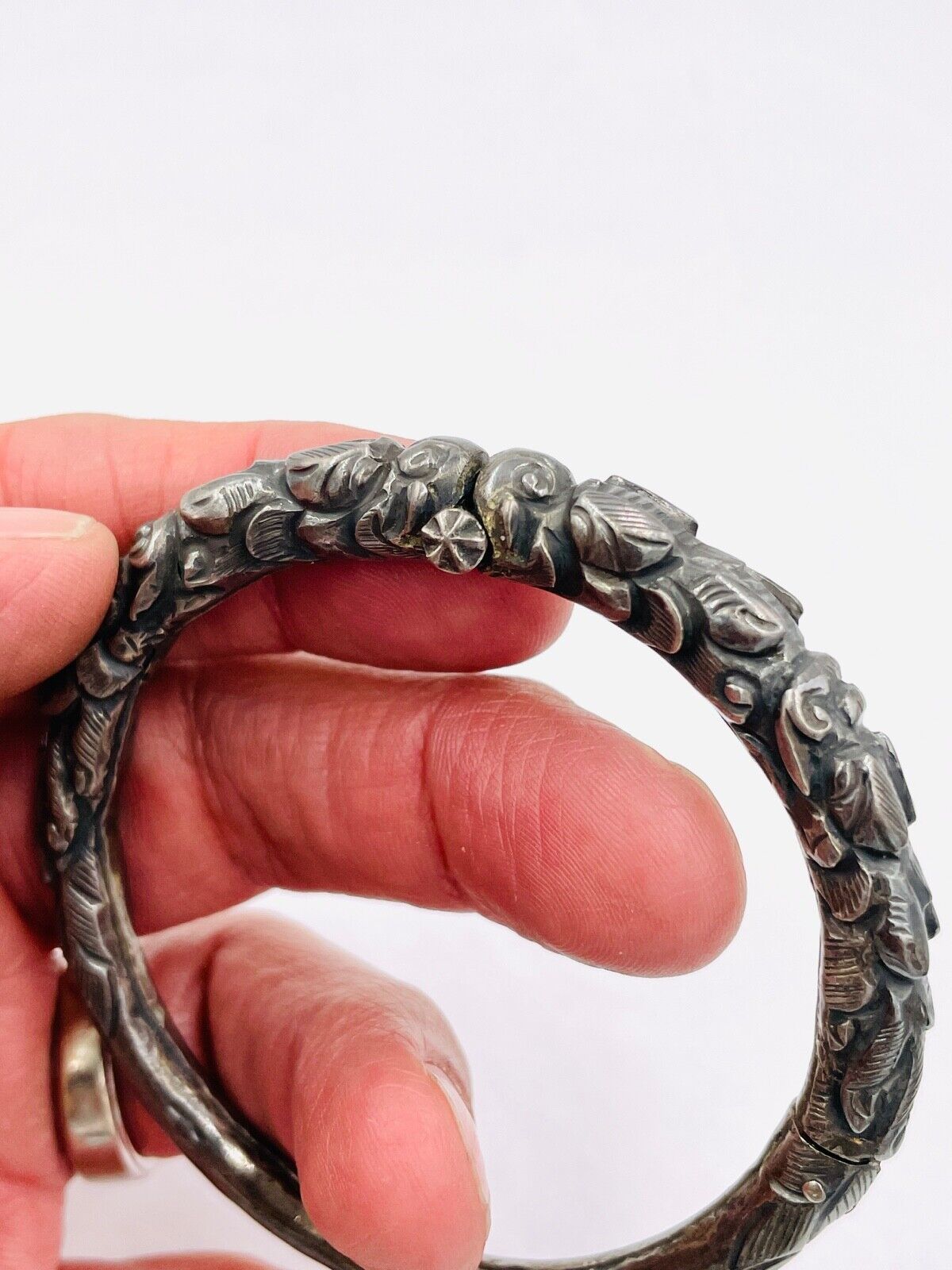 Antique Chinese Sterling Silver Double Dragon hinged Bangle Bracelet