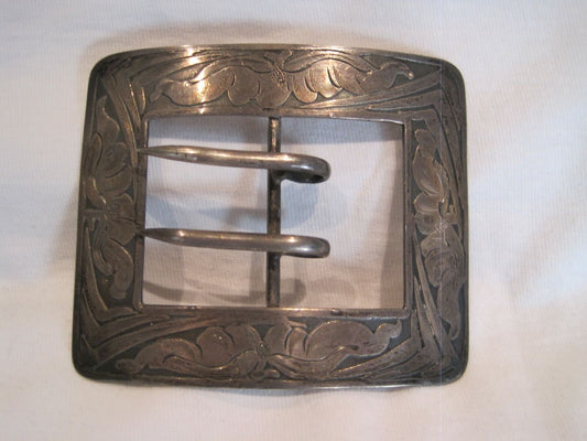 Victorian La Pierre Mfg. Etched Sterling Silver Belt Buckle