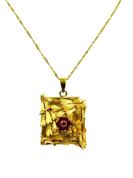 Estate 18k yellow Gold Ruby Pendant Necklace