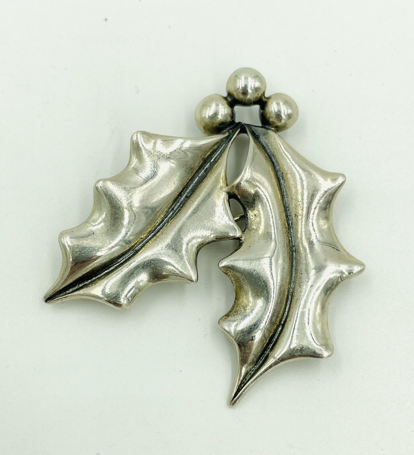 Retired James Avery Holly And Berries Sterling 925 Brooch Pin Rare