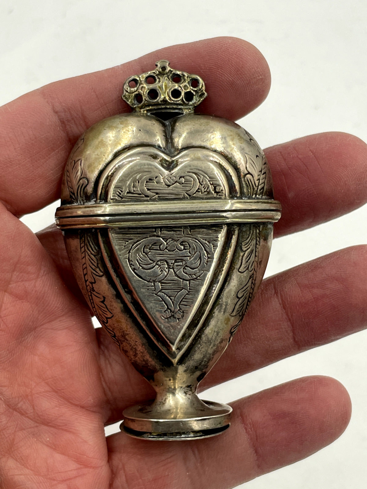 Scandinavian Solid Silver and Gilded Heart-Shaped Vinaigrette or Hovedvandsaeg
