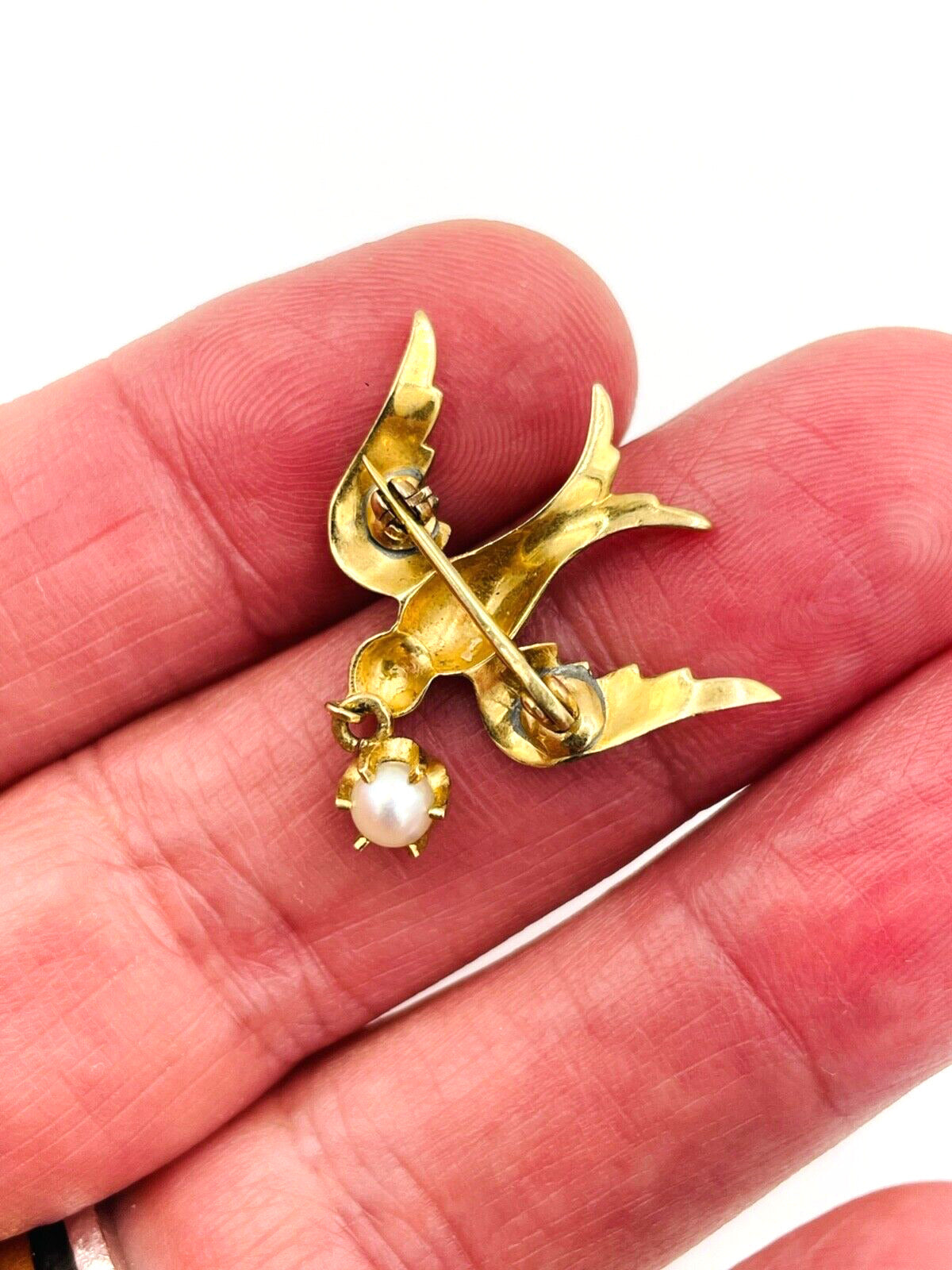 Exquisite Vintage 14K Gold enamel Flying Bird Brooch with Pearl Drop